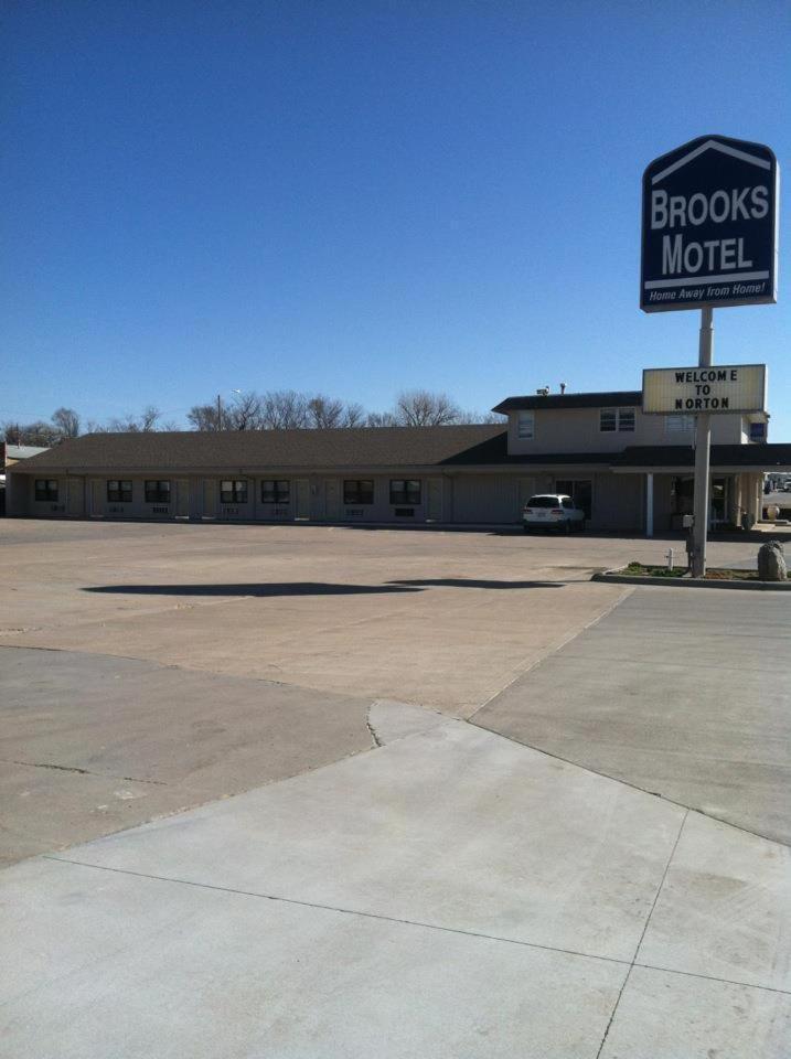 Brooks Motel Norton Kültér fotó