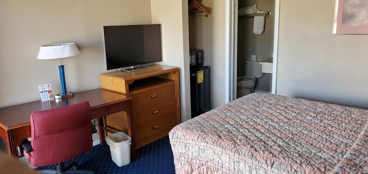Brooks Motel Norton Kültér fotó